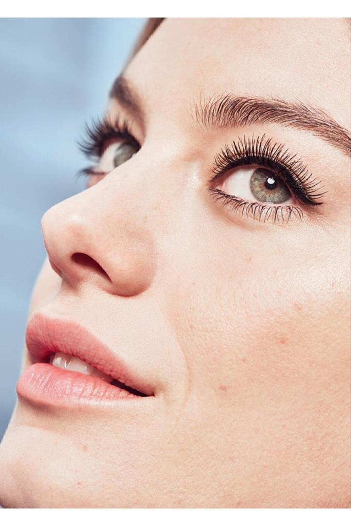 LOREAL PARİS BAMBİ EYE CEYLAN GÖZ ETKİLİ SİYAH MASKARA-