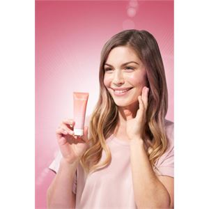 NEUTROGENA BRİGHT BOOST SPF30 KORUYUCU KREM 50ML-