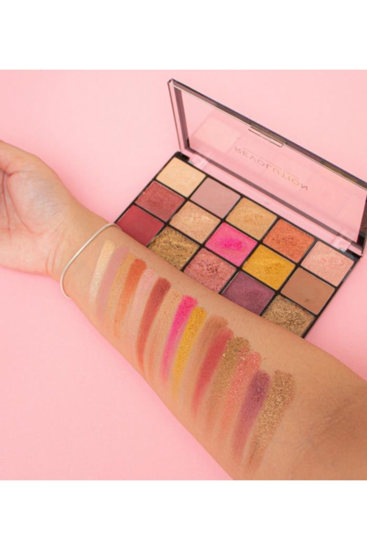 REVOLUTİON RELOADED EYESHADOW PALETTE PRESTİGE-