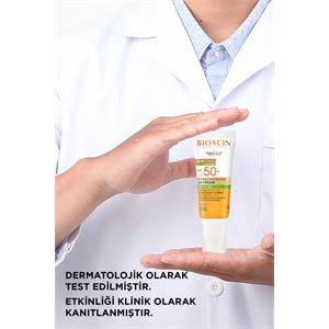 Bioxcin Sun Care Akneye Eğilimli Ciltler Için Güne-